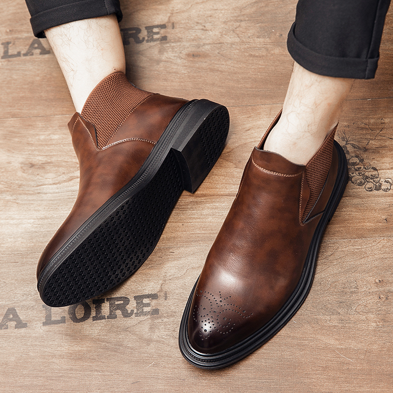 Men Formal Wear With Boots - Les chaussures montantes en cuir sont